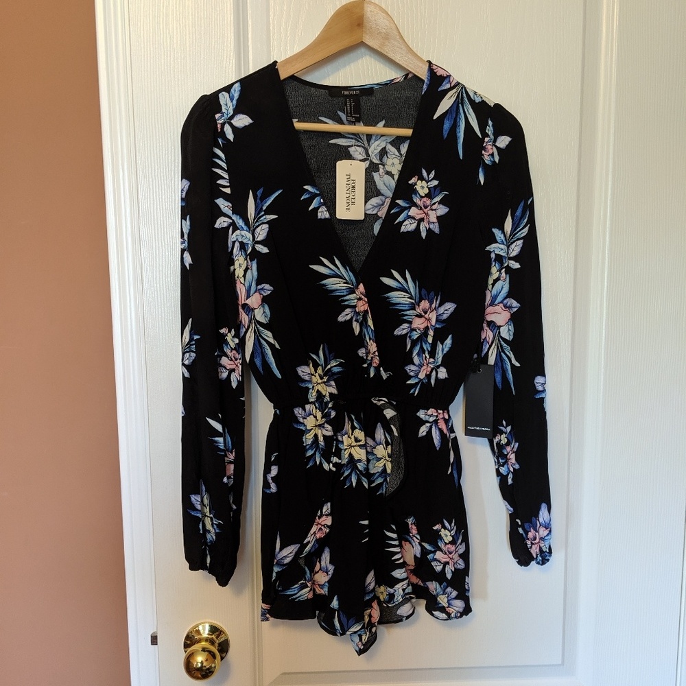 BNWT Forever 21 Floral Tulip Romper